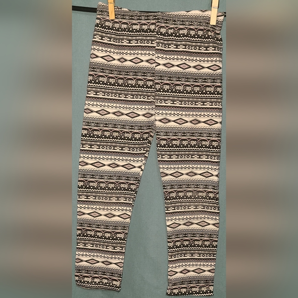 EUC - Girl's Black, White and Pink Aztec Print Leggings, Size 4